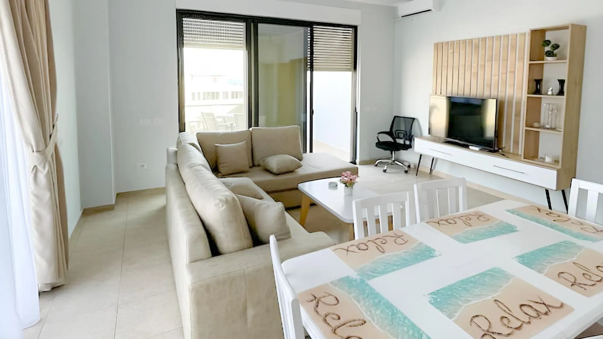 Yellow Building Durres Apartment