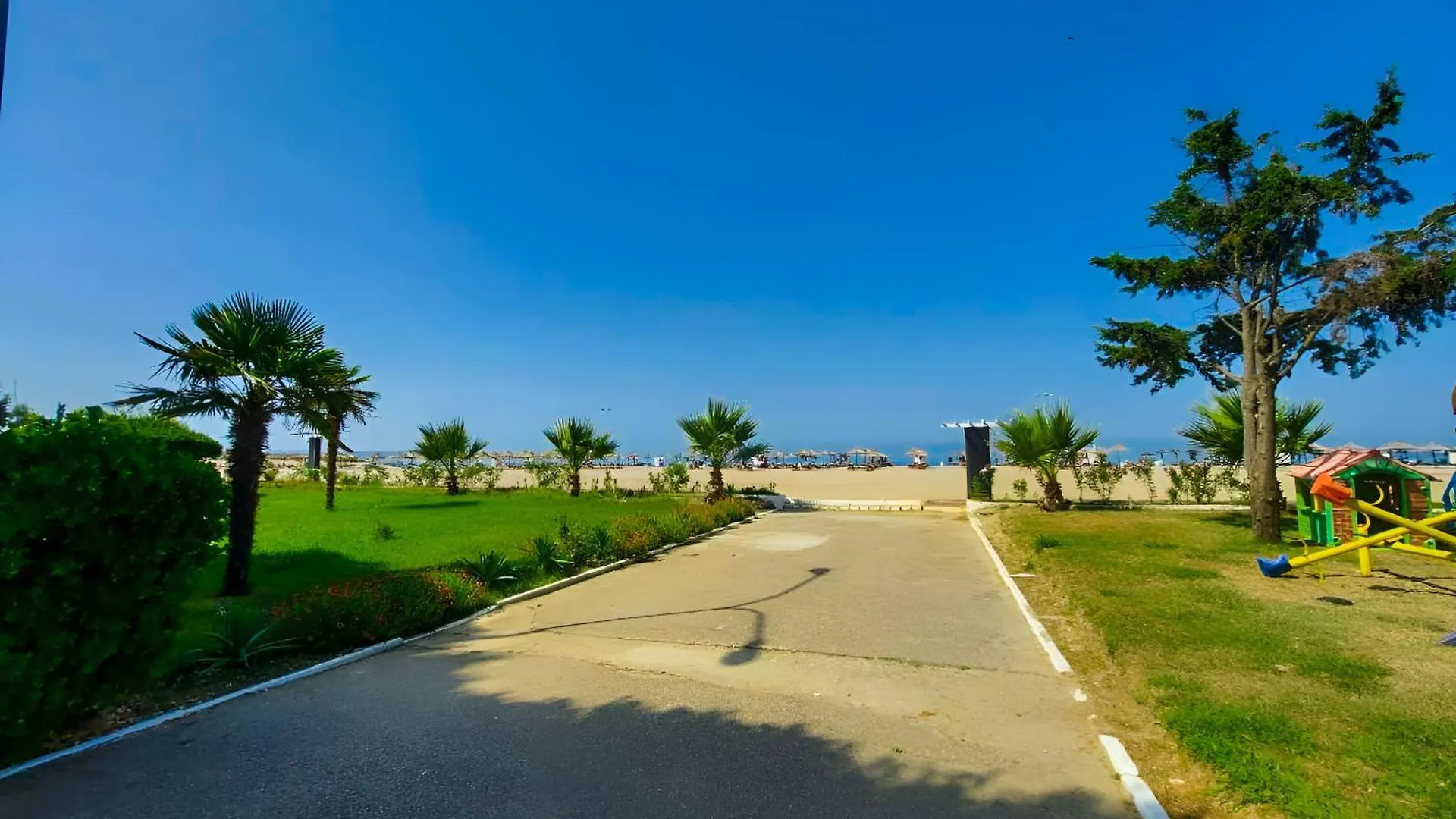 Yellow Building Durres Apartment